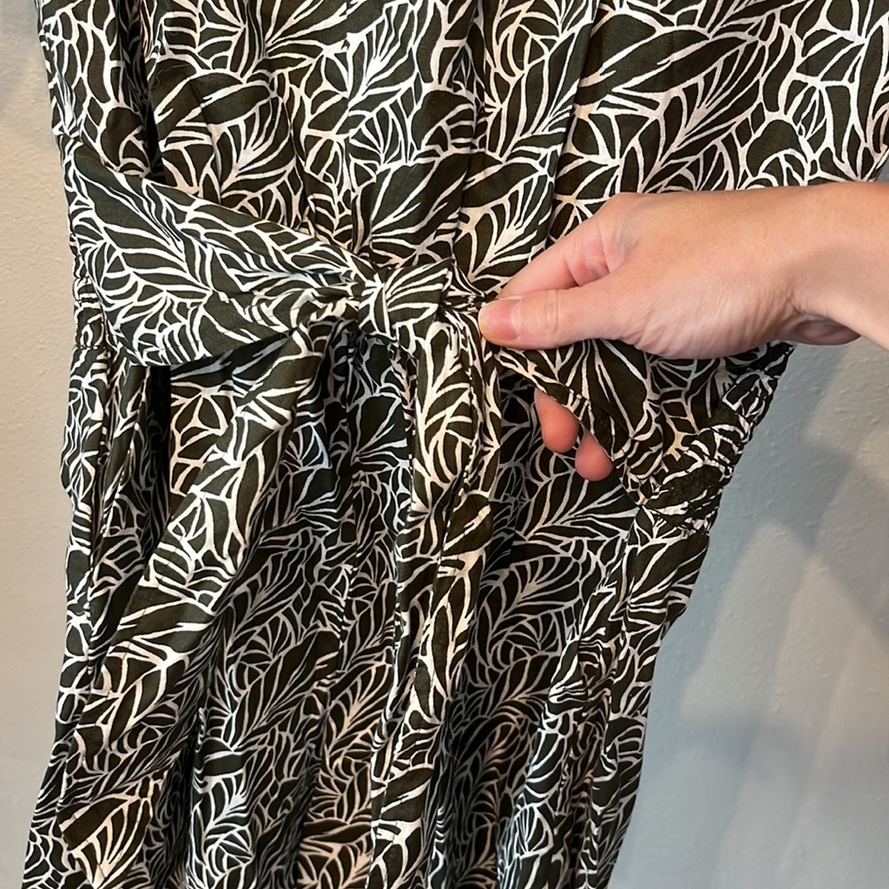 Express Romper Small NWOT - Picture 5 of 7